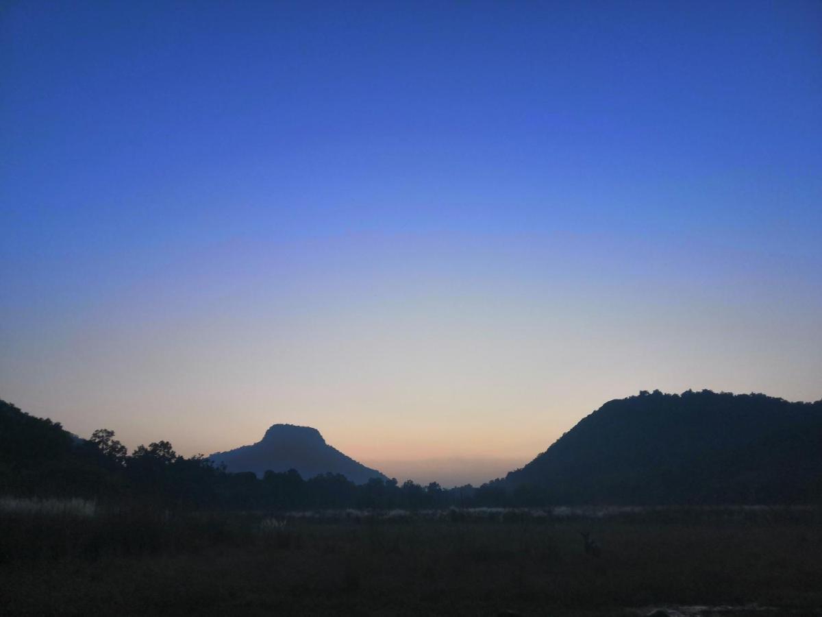 Bandhavgarh Jungle Lodge Tāla Exterior foto
